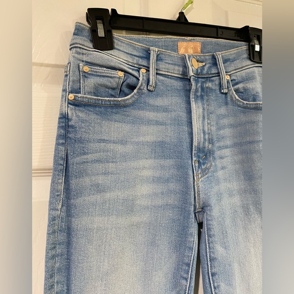 MOTHER The Insider Crop Step Fray Jeans In Limited Edition Wash Denim Size 24 - Picture 3 of 15